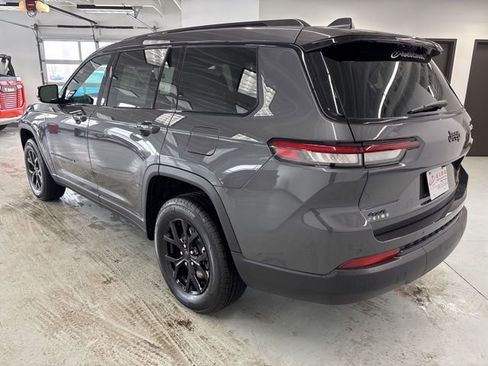New 2025 Jeep Grand Cherokee L Altitude image 7