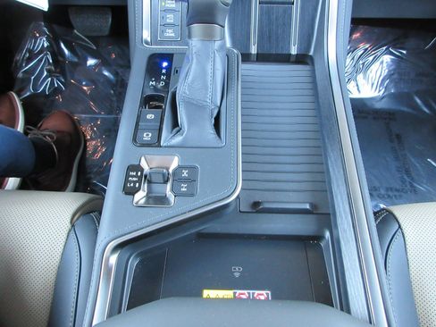 Used 2026 Lexus GX 550 AWD/4WD image 47