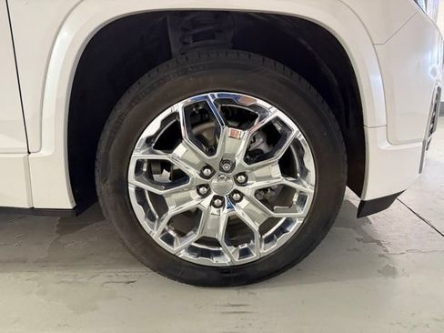 Used 2022 GMC Acadia Denali w/ Denali Ultimate Package AWD/4WD image 35