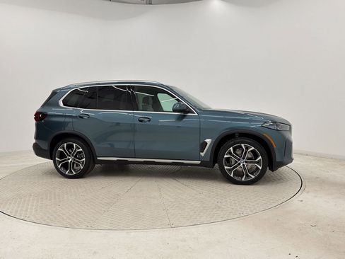 New 2026 BMW X5 xDrive40i w/ Climate Comfort Package image 8