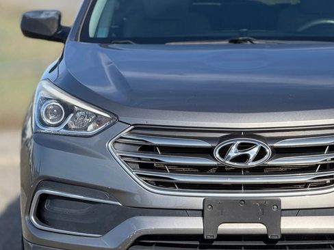 Used 2018 Hyundai Santa Fe Sport image 11