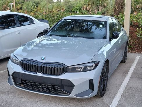Used 2023 BMW 330i Sedan w/ M Sport Package RWD image 3