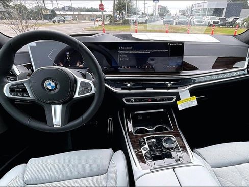 New 2026 BMW X7 xDrive40i image 4