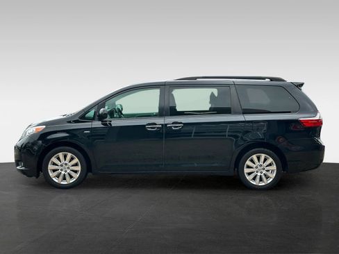 Used 2016 Toyota Sienna XLE Premium AWD/4WD image 4