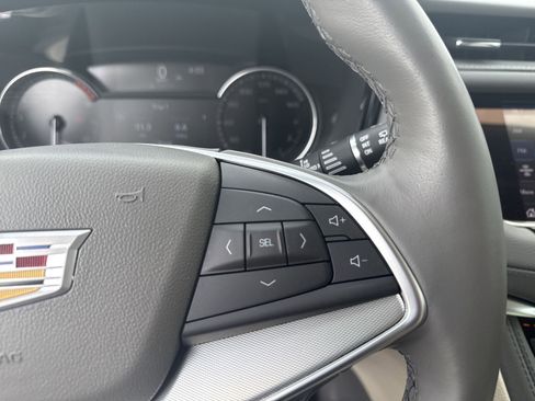 Certified 2022 Cadillac XT5 Premium Luxury image 15