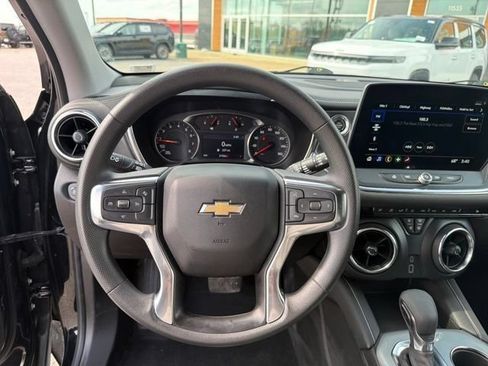 Used 2025 Chevrolet Blazer LT FWD image 36