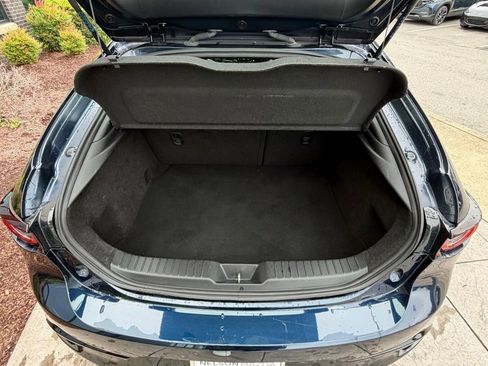 Used 2020 MAZDA MAZDA3 Hatchback w/ Preferred Package FWD image 27