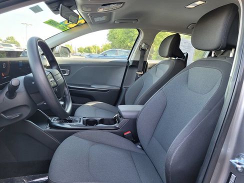 Used 2025 Kia K4 FWD image 12