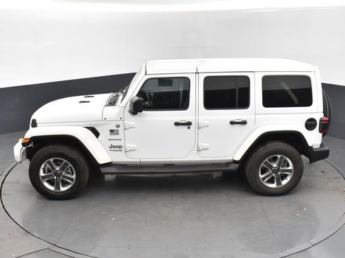 Used 2020 Jeep Wrangler Unlimited Sahara image 28