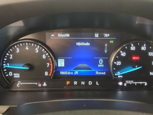 Used 2024 Ford Explorer XLT w/ Equipment Group 202A AWD/4WD image 12