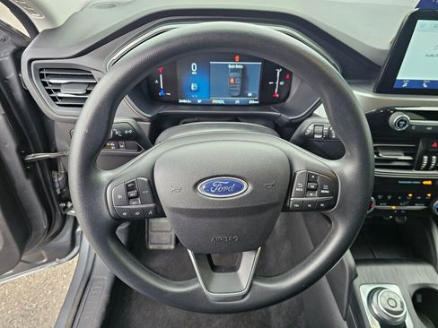 Certified 2025 Ford Escape Active AWD/4WD image 19