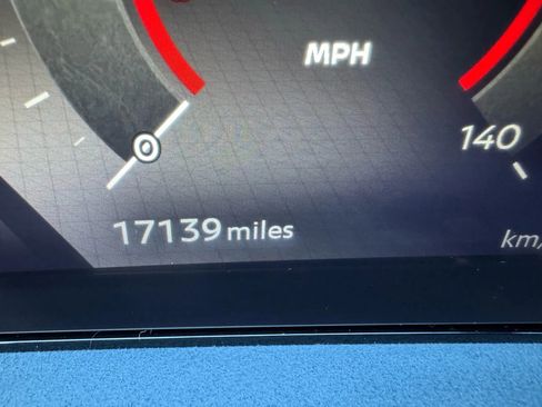 Used 2023 Nissan Ariya image 35