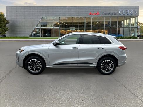 New 2025 Audi Q5 Premium image 6