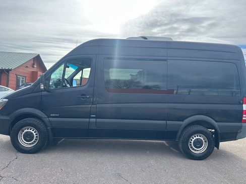 Used 2016 Mercedes-Benz Sprinter 2500 image 4