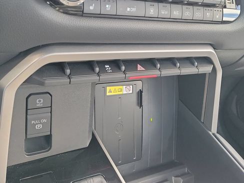Used 2023 Toyota Tundra Limited w/ Power Package RWD image 18