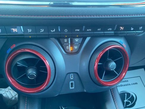 Used 2022 Chevrolet Blazer RS w/ Enhanced Convenience Package image 50