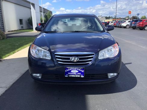 Used 2010 Hyundai Elantra GLS FWD image 3