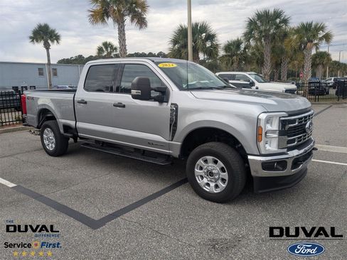 Used 2024 Ford F250 XLT image 1