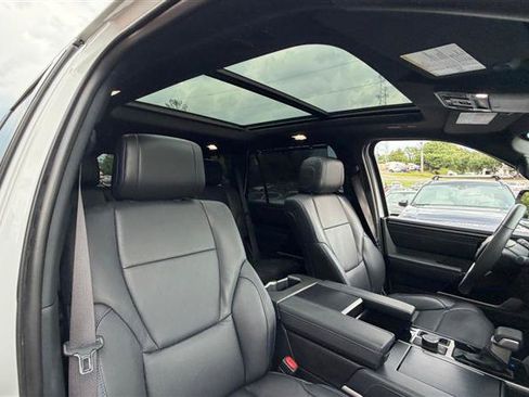 Used 2024 Toyota Sequoia Platinum AWD/4WD image 9