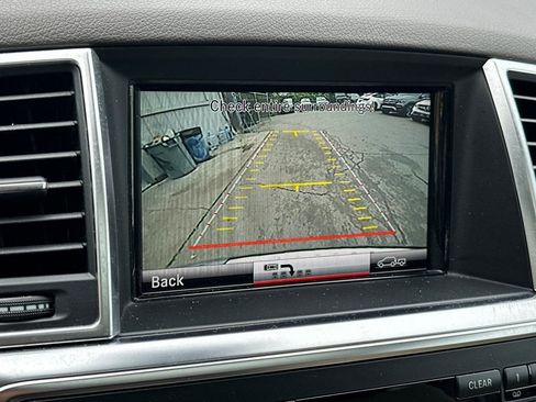 Used 2013 Mercedes-Benz ML 350 4MATIC image 27