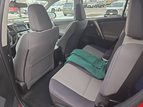 Used 2015 Toyota RAV4 XLE image 11