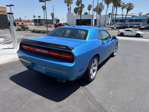 Used 2009 Dodge Challenger SRT8 w/ SRT Option Group II RWD image 16