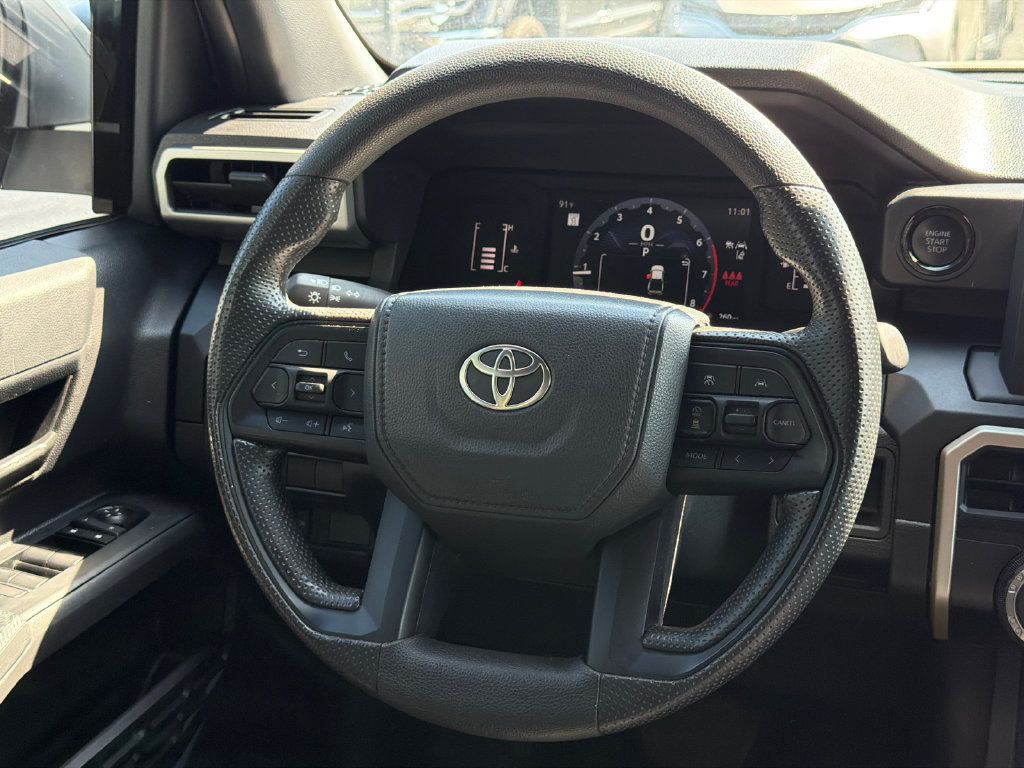 Used 2025 Toyota Tacoma SR AWD/4WD image 28