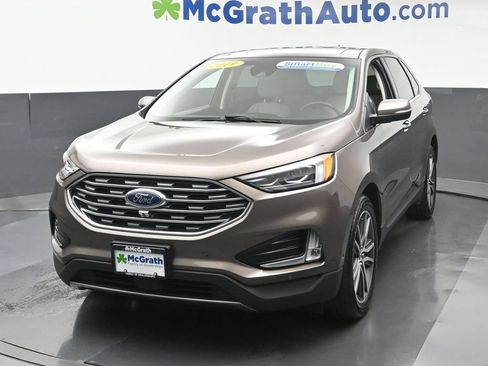 Used 2019 Ford Edge Titanium w/ Equipment Group 301A AWD/4WD image 22