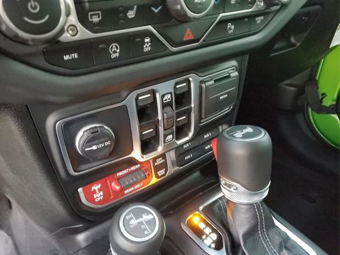 Certified 2025 Jeep Wrangler Unlimited Rubicon image 22