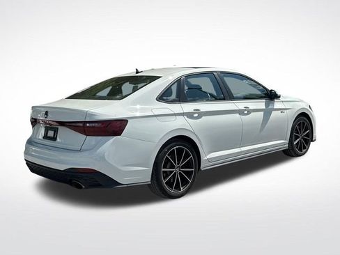 Used 2025 Volkswagen Jetta GLI Autobahn FWD image 6