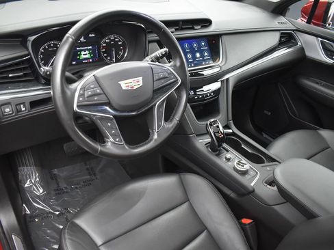 Used 2021 Cadillac XT5 Premium Luxury image 12