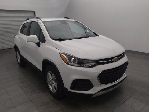 Used 2021 Chevrolet Trax LT FWD image 13