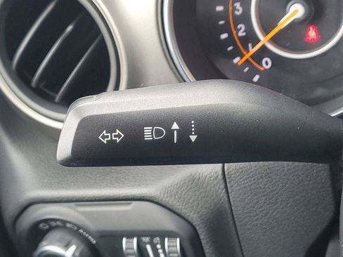 Used 2018 Jeep Wrangler Unlimited Sport S image 9