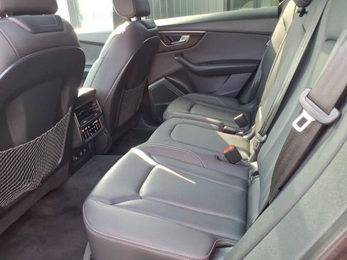 Used 2019 Audi Q8 Premium Plus w/ Premium Plus AWD/4WD image 10