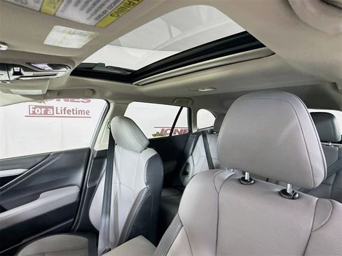 Certified 2025 Subaru Outback Limited image 12