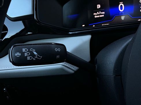 Used 2025 Volkswagen Taos S image 34