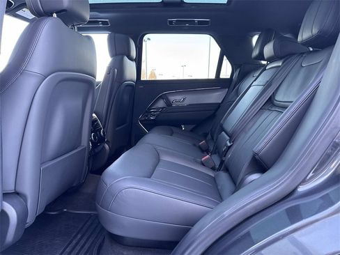 Used 2025 Land Rover Range Rover Sport Dynamic SE image 12