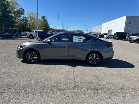 New 2025 Nissan Sentra SV image 7