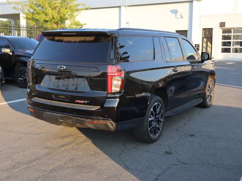 Used 2024 Chevrolet Suburban RST w/ Luxury Package AWD/4WD image 10