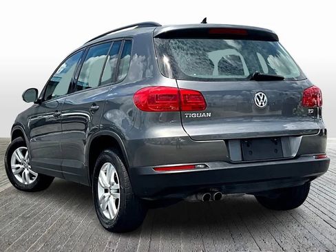 Used 2017 Volkswagen Tiguan S image 12