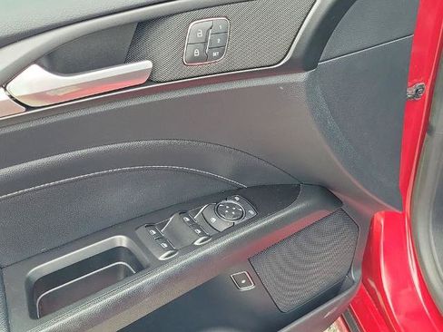 Certified 2020 Ford Fusion Titanium FWD image 23