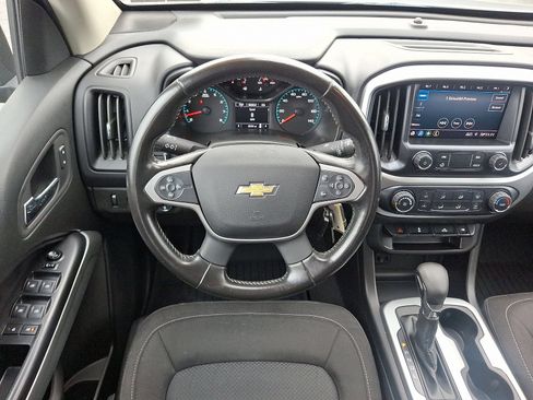 Used 2022 Chevrolet Colorado LT w/ LT Convenience Package image 12