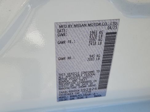 Used 2025 Nissan Altima 2.5 SV FWD image 18