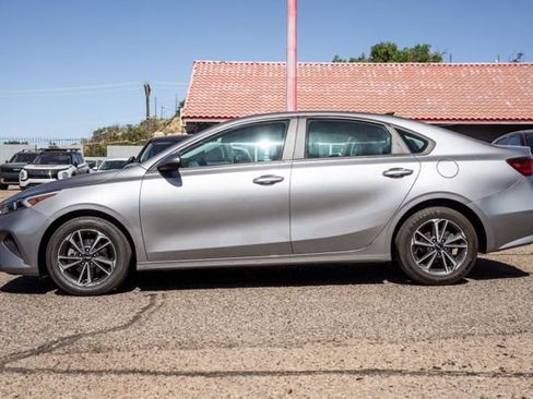 Used 2023 Kia Forte LXS FWD image 8