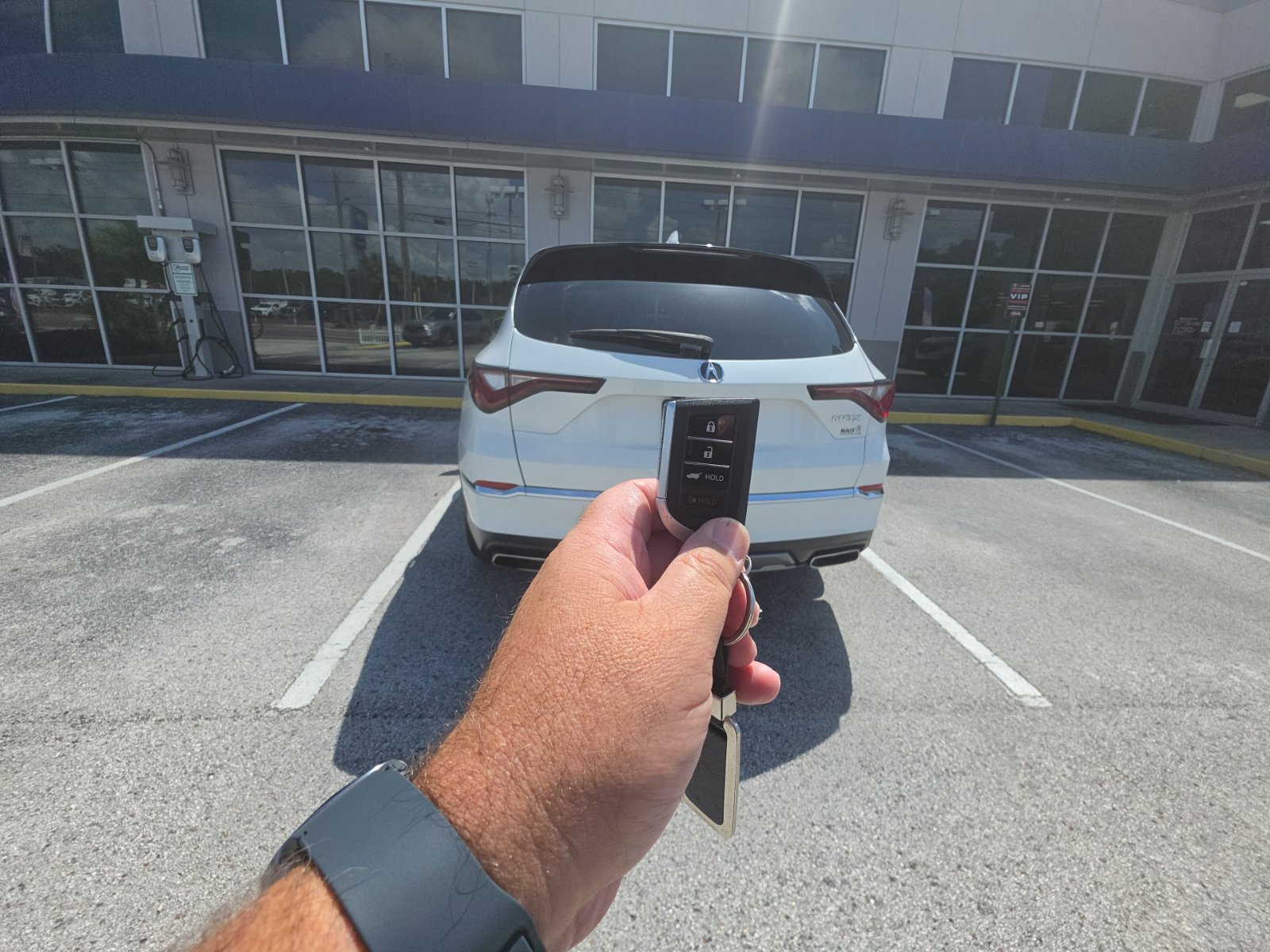 Used 2025 Acura MDX FWD image 9