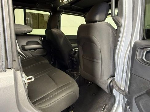 Used 2019 Jeep Wrangler Unlimited Sahara image 56