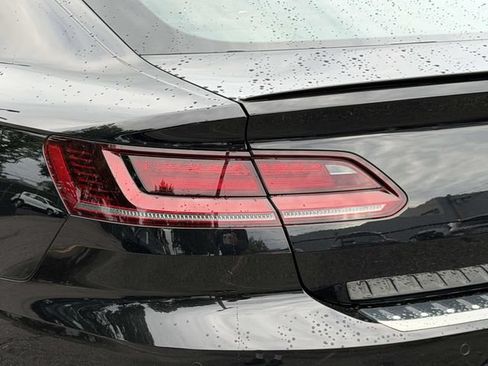 Used 2023 Volkswagen Arteon SE FWD image 11