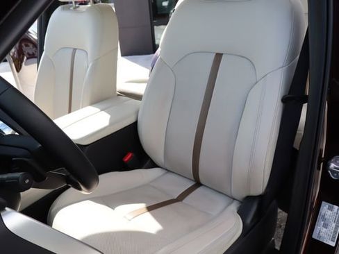 Used 2024 MAZDA CX-90 3.3 Turbo w/ Premium Plus Pkg image 11