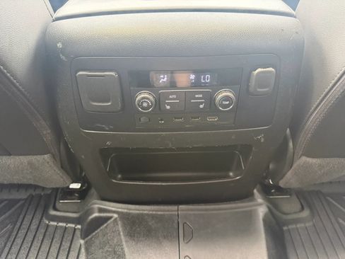 Used 2020 Chevrolet Tahoe Premier AWD/4WD image 40