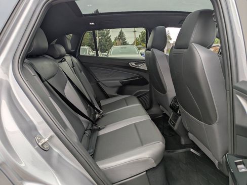 Certified 2023 Volkswagen ID.4 Pro S AWD/4WD image 32